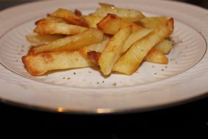 Τηγανητές πατάτες φούρνου - με λιγόετρες θερμίδες